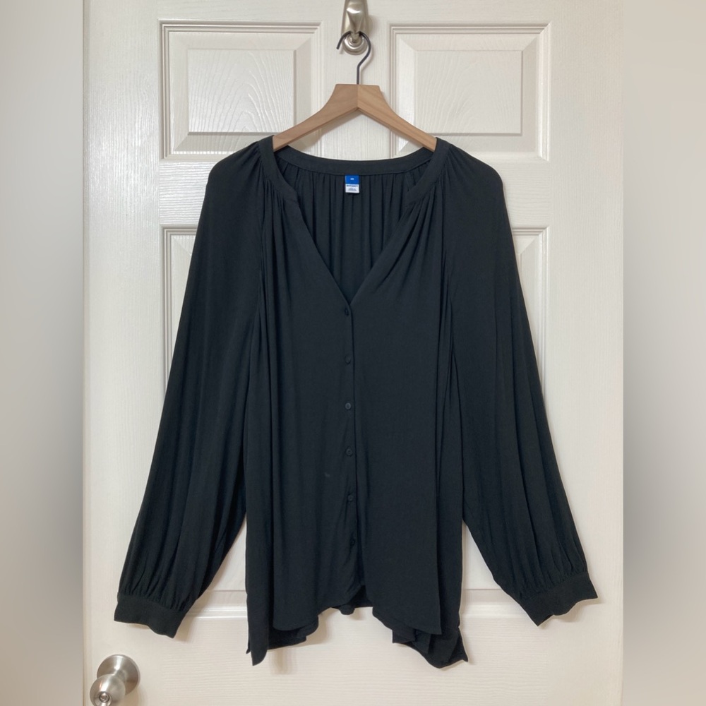 Old Navy Women’s Black 100% Rayon V Neck Button Down Shirt 3X Preppy Career